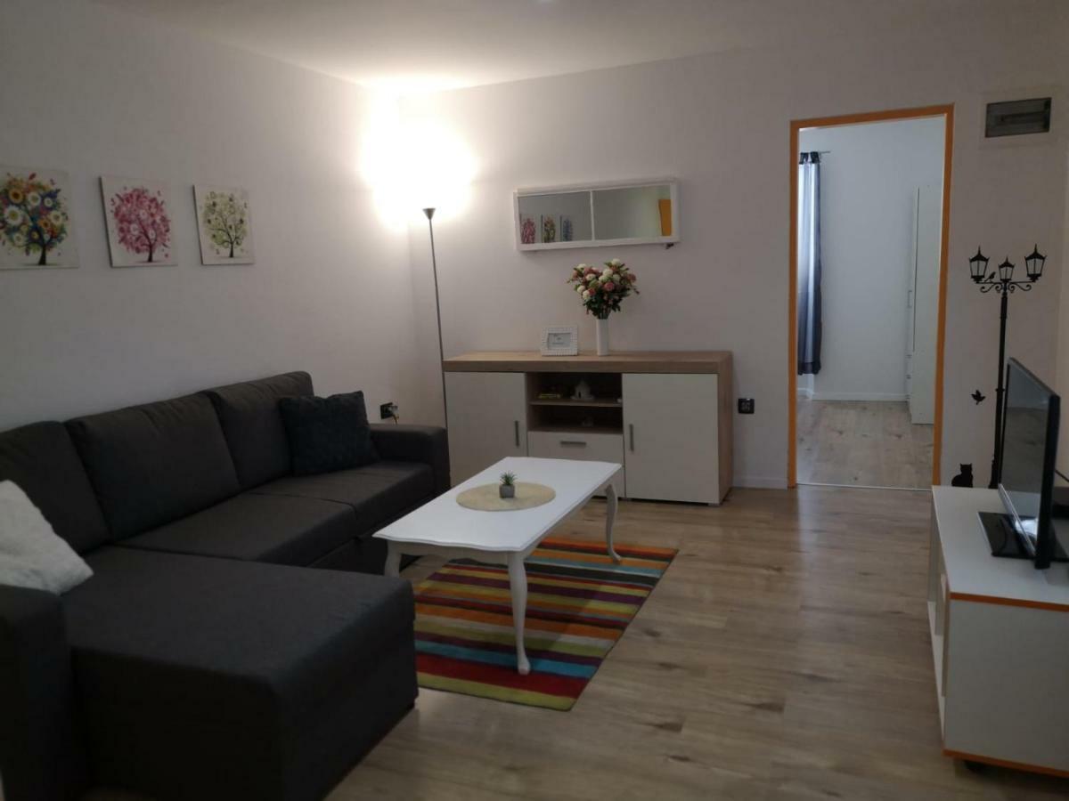 بولا Apartment Asja Old City Center المظهر الخارجي الصورة