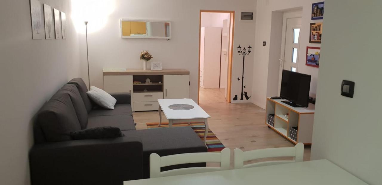 بولا Apartment Asja Old City Center المظهر الخارجي الصورة